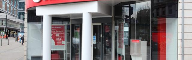 Santander Loses £130m in Christmas Day Mistake