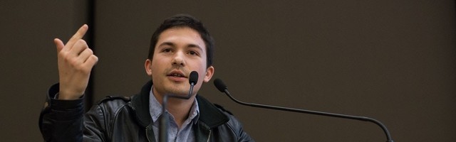 Apple hit by privacy complaint by leading French tech association