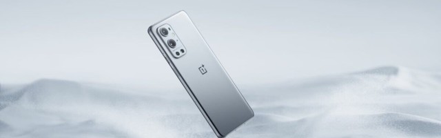 OnePlus has a lame-ass reason for secretly throttling top apps on latest flagships