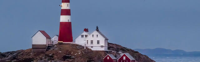 Do Ships Still Use Lighthouses Today?