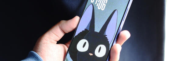 Samsung's Adaptive Smartphone Clock Solves A Problem We Didn't Know We Had