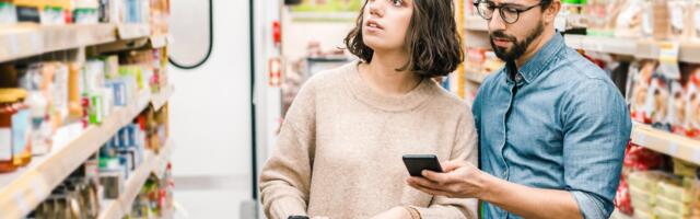Psychology says couples who grocery shop together have these 7 unique relationship dynamics