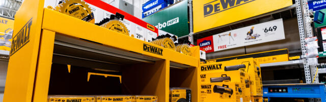 14 DeWalt Accessories That Could Be Handy During Winter Weather