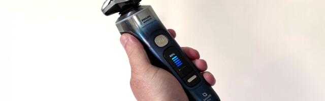 The Philips Norelco i9000 Prestige Ultra Day & Night delivers flagship rotary shaving with a sci-fi twist