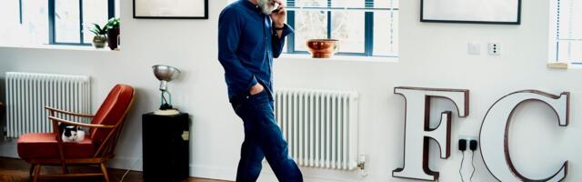 How to Set Up a Smartphone for Elderly Loved Ones