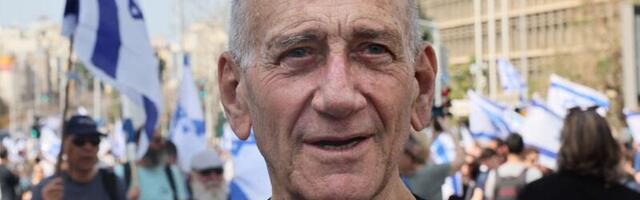 If you love Israel, you must protest this government, says the former prime minister