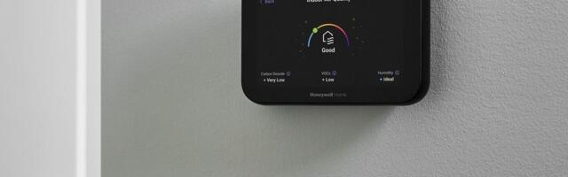 See This New Smart Thermostat Double as a Display for Your Video Doorbell