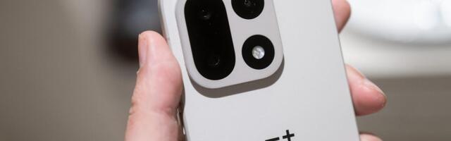 I Tested the OnePlus 15 and Its Massive 7,300-mAh Battery Deserves a Medal