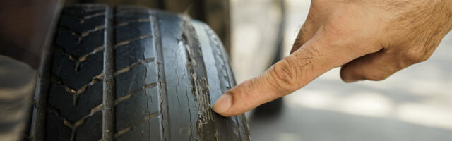 What Are The Warning Signs Of A Tire Blowout? Here's What To Look For