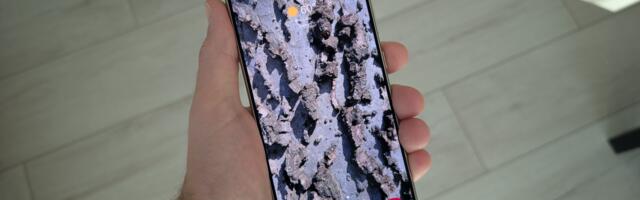 Wallpaper Wednesday: More great phone wallpapers for all to share (December 4)