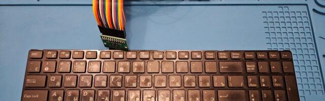 Превращаем старую клавиатуру от ноутбука в полноценную USB-клавиатуру на RP2040 без QMK