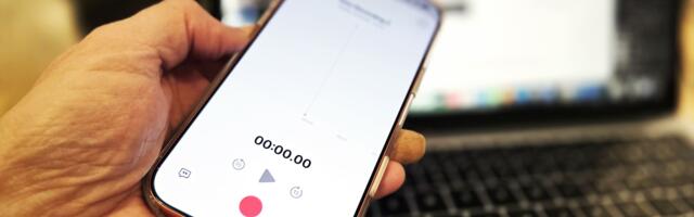 This hidden iPhone feature lets you record and transcribe, but it's still not as good as Android Voice Recorder