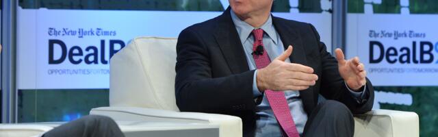 Ken Griffin Sounds Alarm as Gold Futures Tops $4,000 and Dollar Weakens