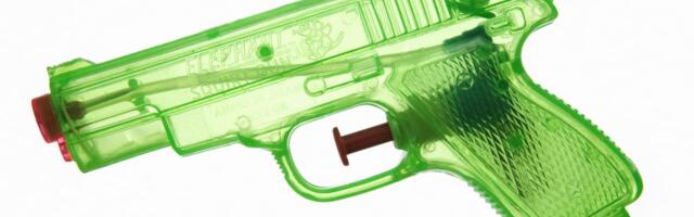 The water pistol emoji is now a gun emoji on Elon Musk's X