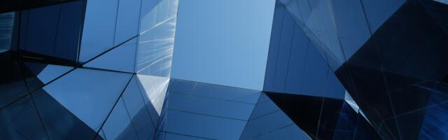 Fed holds rates steady amid tariff uncertainty