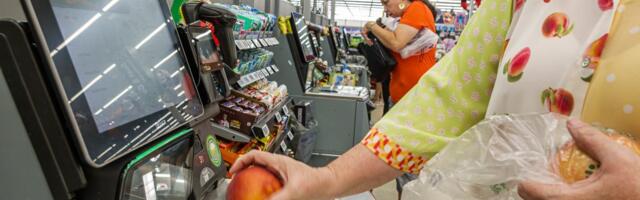 Walmart is one of the last major retailers that still doesn't accept Apple Pay. It probably won't anytime soon, either.