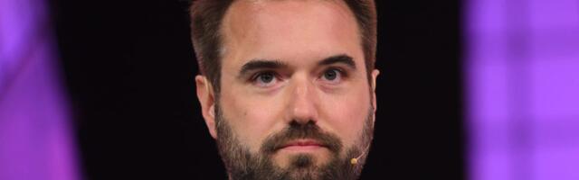 Substack CEO says AI can drive a slop future or a cultural renaissance