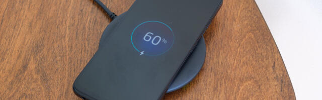 Wireless charging still annoys me, but one moment made it absolutely essential