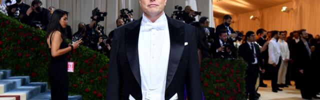 Spotted in the wild: Our first look at the X Money debit card Musk is rolling out