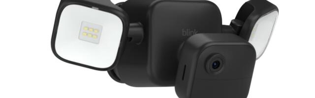 The Blink Outdoor Floodlight Security Camera Hits a Record Low Price for the Final Holiday Sale
