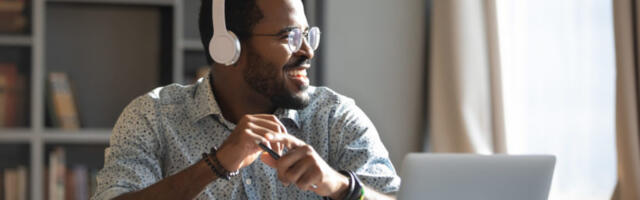Listen to Learn: 5 Best Podcasts for Startup Founders