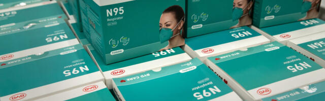 Rift over when to use N95s puts health workers at risk again