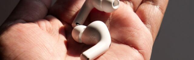 Gurman: Apple AirPods with built-in camera currently in final testing stage