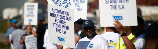 U.S. Dockworkers End Strike Over Automation in Temporary Agreement