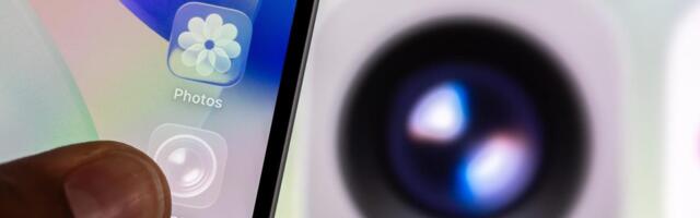 This iPhone Feature Will Reprimand You if Your Camera Lens Is Dirty