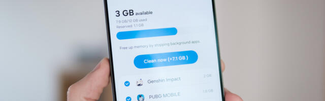 What really happens when your phone runs out of RAM?