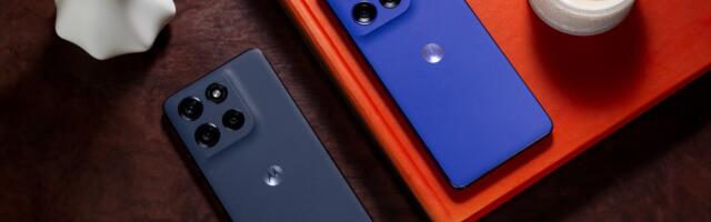 Motorola’s stylish stylus phone comes in blue or blue