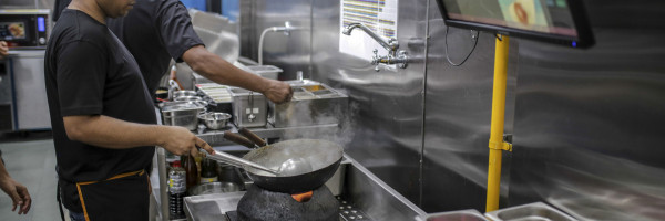 Kroger, one of America’s largest grocery chains, experiments with ghost kitchens and delivery in the Midwest