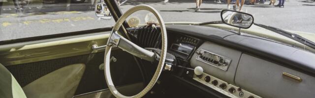 8 car features from the 70s and 80s that today’s drivers can’t believe existed