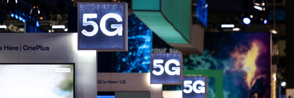 Global smartphone shipments expected to rebound 11% this year