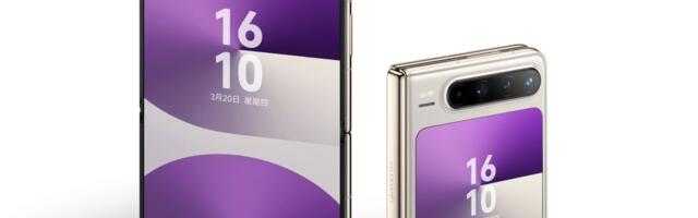This Foldable Smartphone Offers the Best of Both Worlds