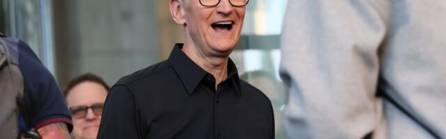 What Investors Are Missing in Apple’s iPhone 17 Sales Surge