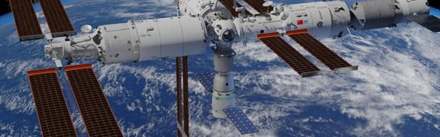 Possible Space Debris Strike Delays Return of Chinese Astronauts From Space Station