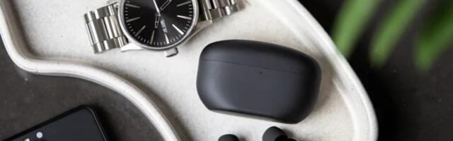 DEAL: Sony’s Best Earbuds at $229 for Holiday Shoppers ($100 Off)