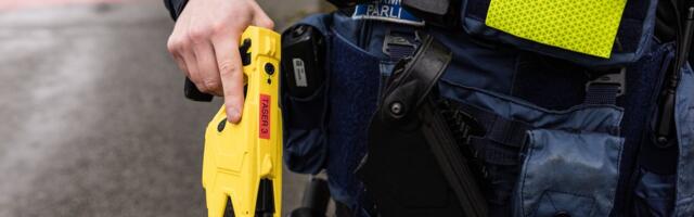 Пьяный водитель устроил аварию, полиция применила электрошокер