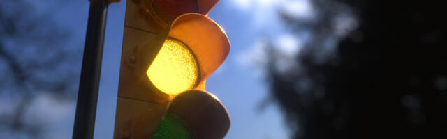 Is It OK To Run A Yellow Light In Florida? Here's What The Law Says