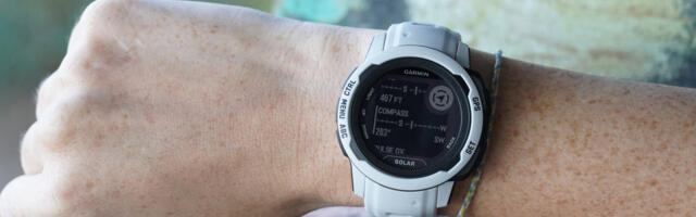 Forget titanium and expensive materials, I can’t wait to see more plastic smartwatches in 2025