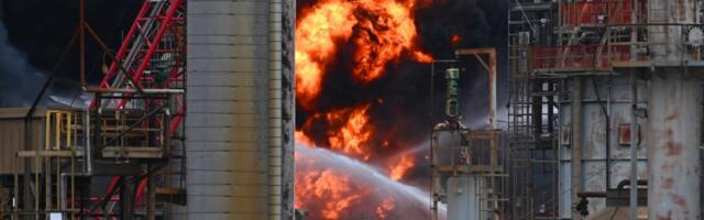 Residents air their anxiety, anger over Martinez Refinery fire at town hall