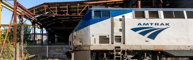 Amtrak's unionized workers are getting $900 holiday bonuses after their managers gave up half of theirs