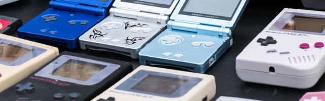 This Redditor Added A DeWalt Battery To A Game Boy, Now It Can Run For Weeks