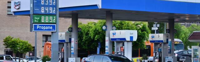 Lawsuit Accuses Gas Stations of Using AI to Jack Up Fuel Prices in California