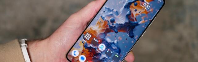 Does the OnePlus 13 have a 120Hz refresh rate?