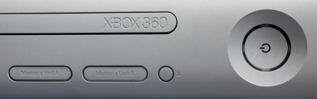 The Xbox 360 dashboard just got updated… to advertise newer Xboxes