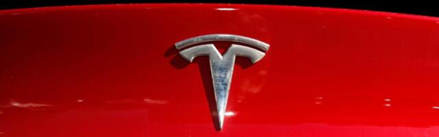 Tesla recalling nearly 2.2 million vehicles for software update to fix warning lights