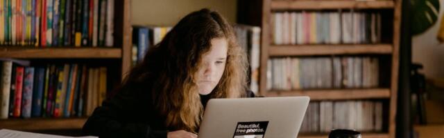 Paper cuts more staff in second round of layoffs