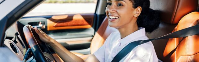 8 signs someone has a lot of money in the bank even if they drive a 10-year-old car